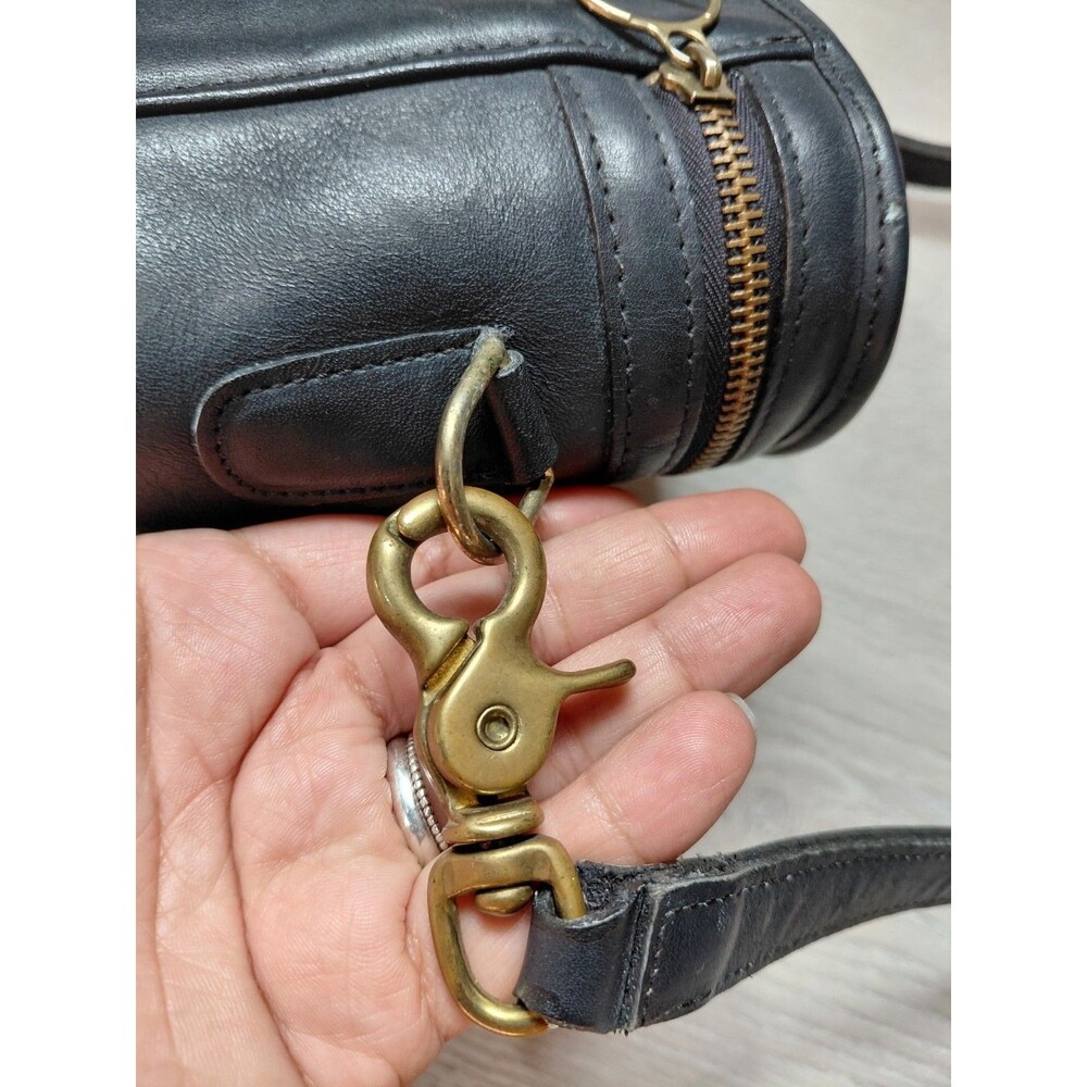 Vintage Coach Navy Blue Leather Trail Bag  Brass Hardware Detachable Strap USA - Picture 5 of 16